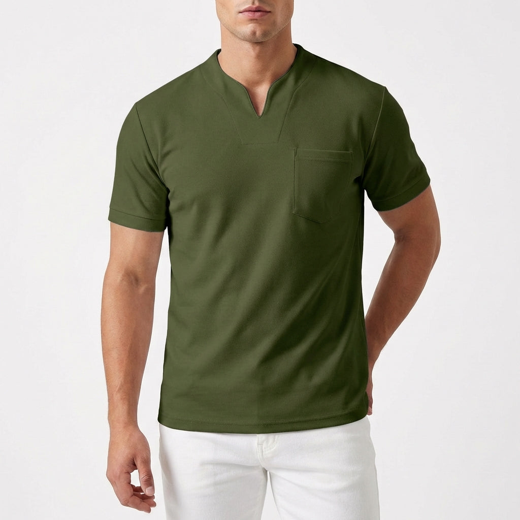 Adrián | Camiseta Cuello Pico con Bolsillo Manga Corta Hombre
