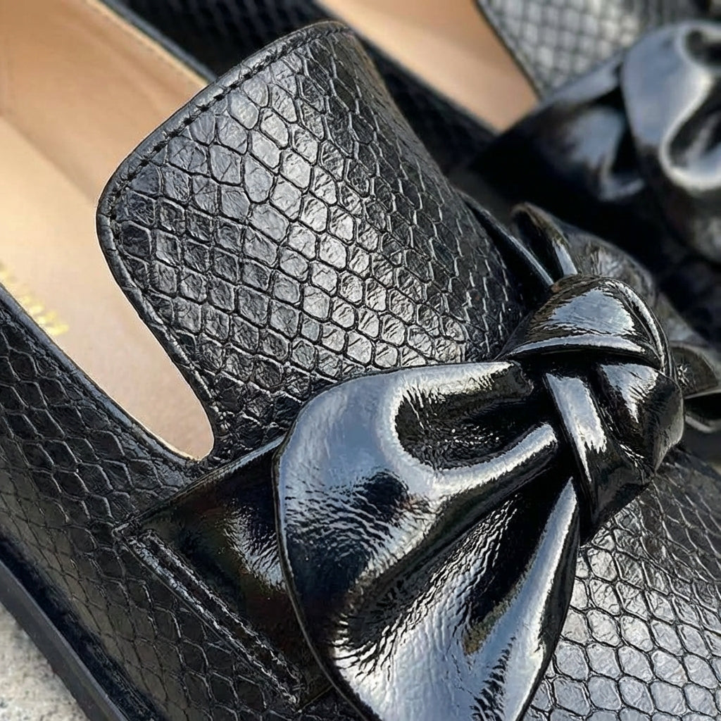 Ágata | Mocasini con Fiocco e Texture a Scaglie Donna