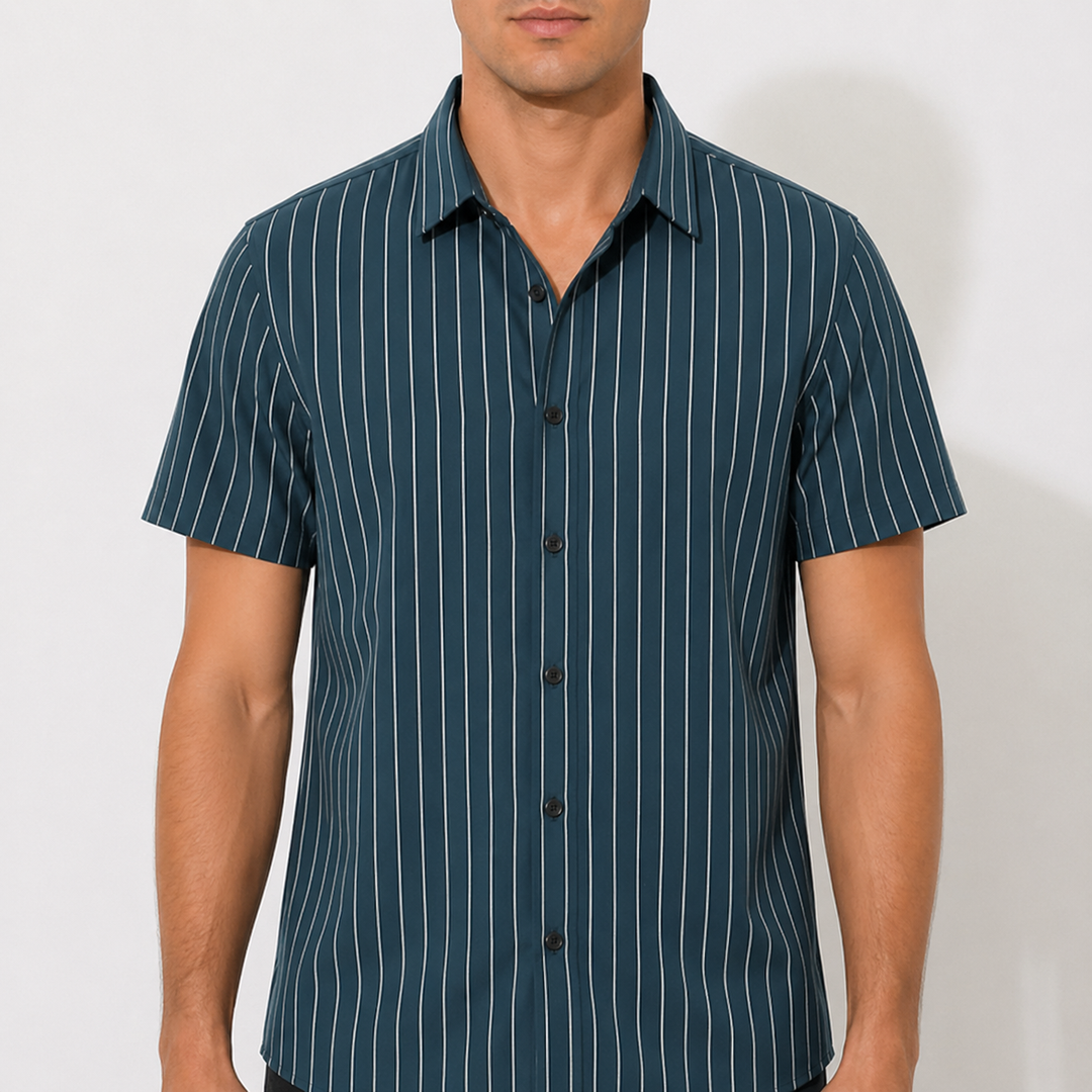 Carlos | Camicia a Maniche Corte da Uomo con Colletto Cubano e Righe Verticali | Informale