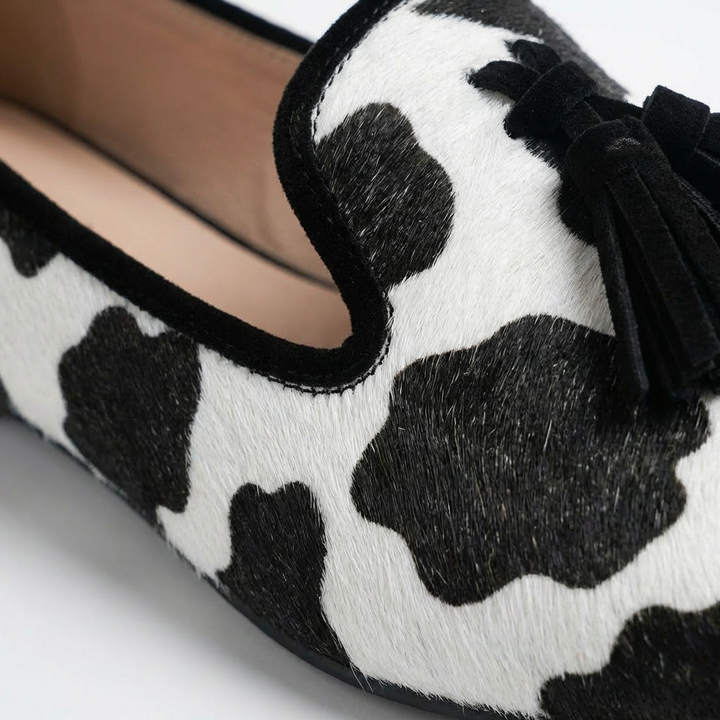 Covadonga | Mocassini Donna Punta con Stampa Mucca e Nappine