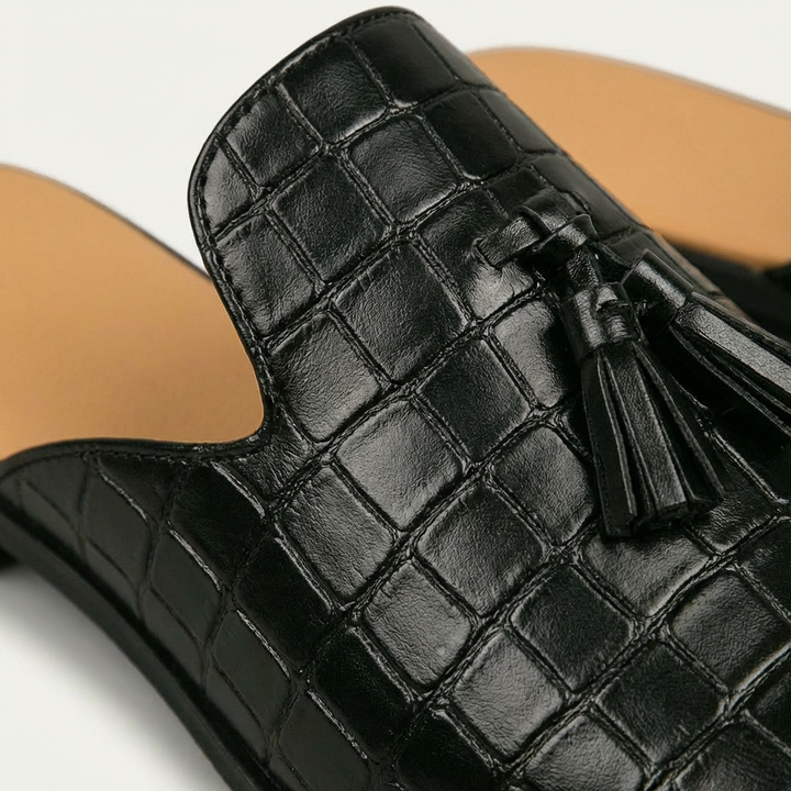 Diego | Mocasines Mule Hombre Con Borlas Decorativas Y Textura Grabada | Elegante