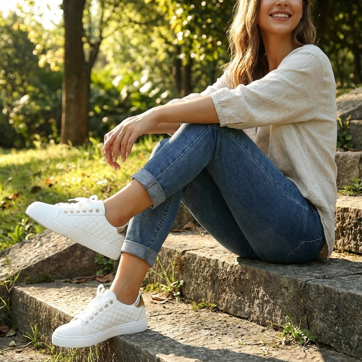 Leslie | Zapatillas Acolchadas con Cordones para Mujer