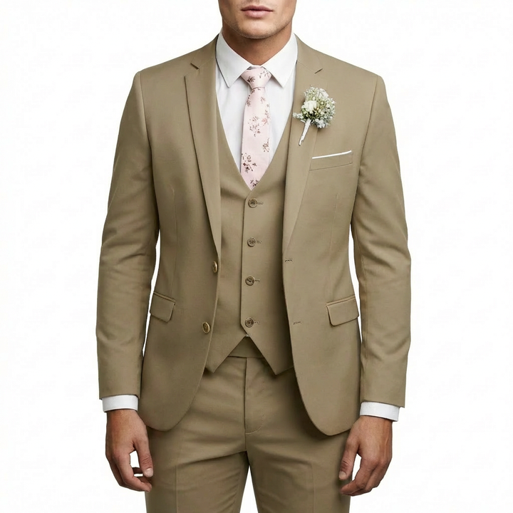 Mateo | Traje De Novio Hombre Con Chaleco A Juego Y Solapa De Muesca | Elegante