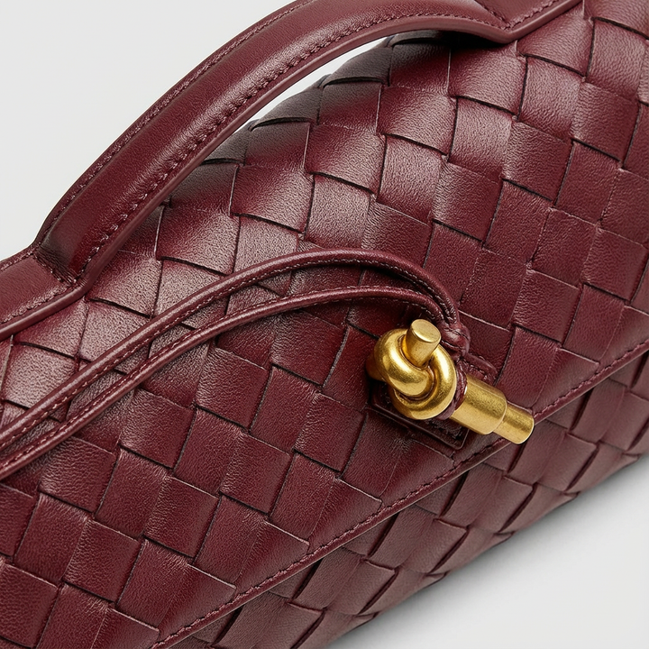Sofia | Borsa da Donna a Mano con Intreccio e Chiusura a Nodo Dorato | Elegante