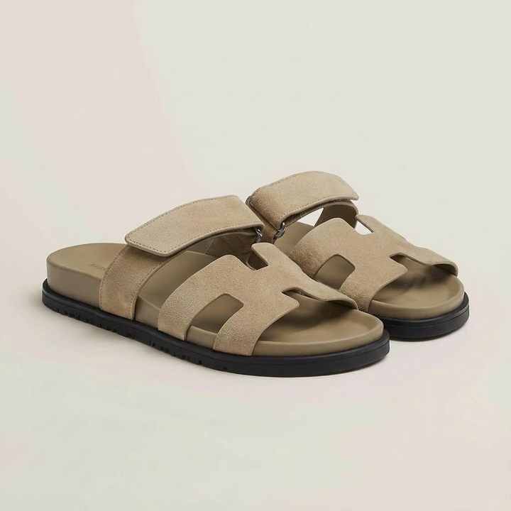 Valeria | Mujer Sandalias Slide Con Tira Ajustable Y Diseño Calado | Minimalista