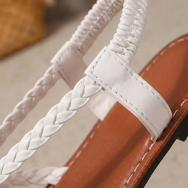Valeria | Sandalias Planas Mujer Con Tiras Trenzadas Y Diseño Cruzado | Bohemio